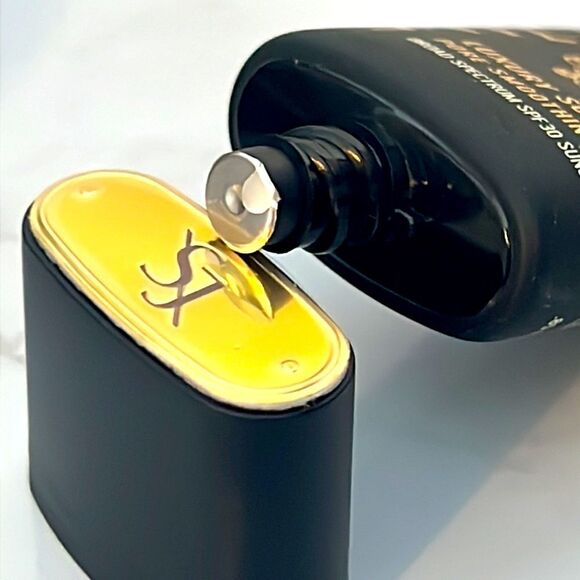 $16🌟 Saint Jane Luxury Sun Ritual Pore Smoothing SPF 30 - Picture 3 of 6